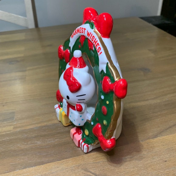 Hello Kitty Ceramic Wreath Candle Holder - Picture 2 of 7